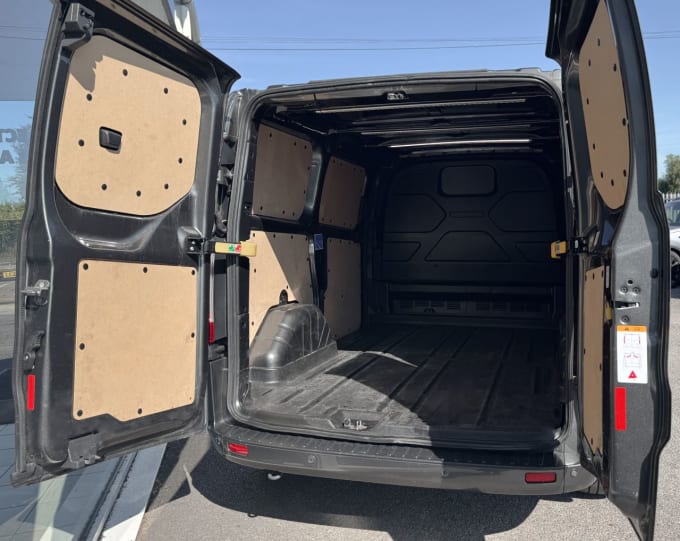 2025 Ford Transit Custom