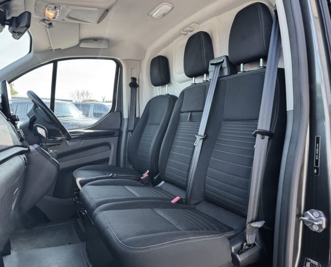 2025 Ford Transit Custom