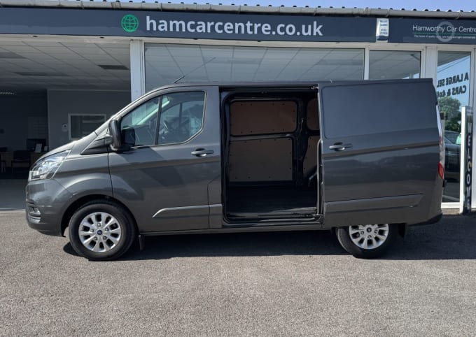 2025 Ford Transit Custom