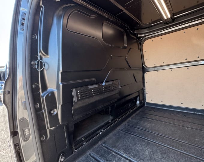 2025 Ford Transit Custom