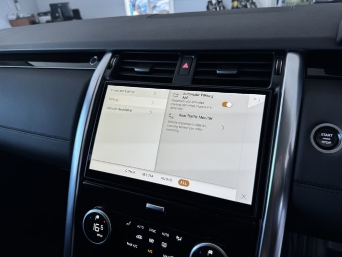 2025 Land Rover Discovery
