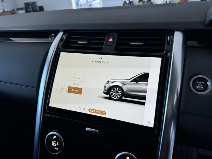 2025 Land Rover Discovery