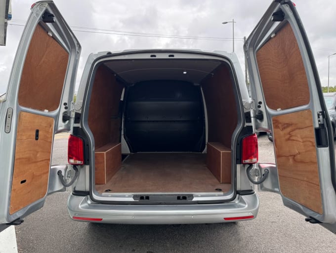 2025 Volkswagen Transporter