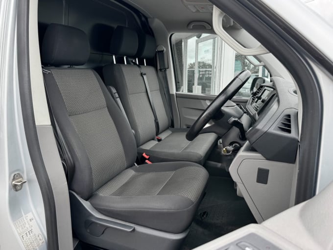 2025 Volkswagen Transporter