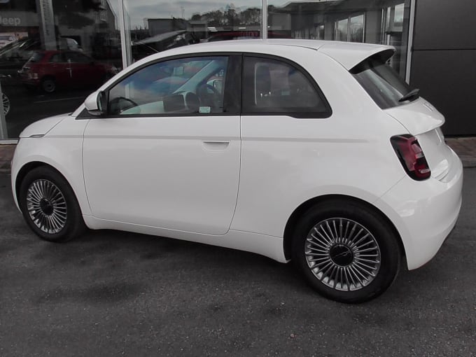 2025 Fiat 500e