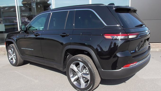 2025 Jeep Grand Cherokee