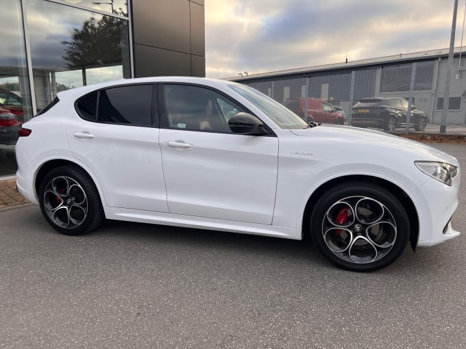 2022 Alfa Romeo Stelvio