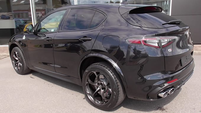2025 Alfa Romeo Stelvio