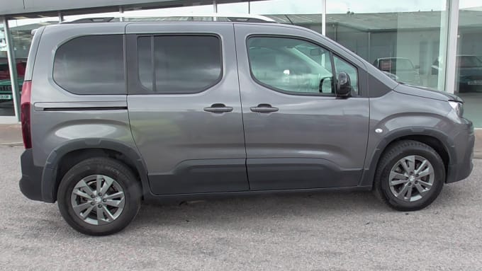 2025 Peugeot Rifter
