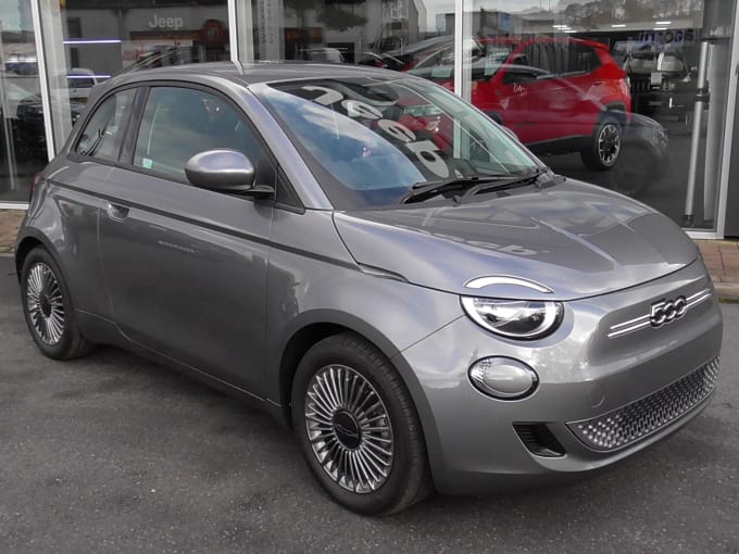 2025 Fiat 500e