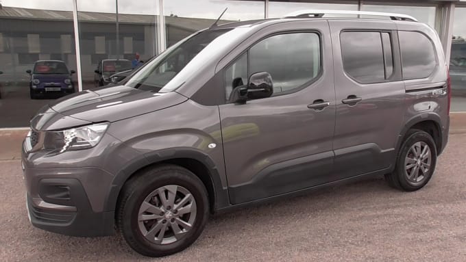 2025 Peugeot Rifter