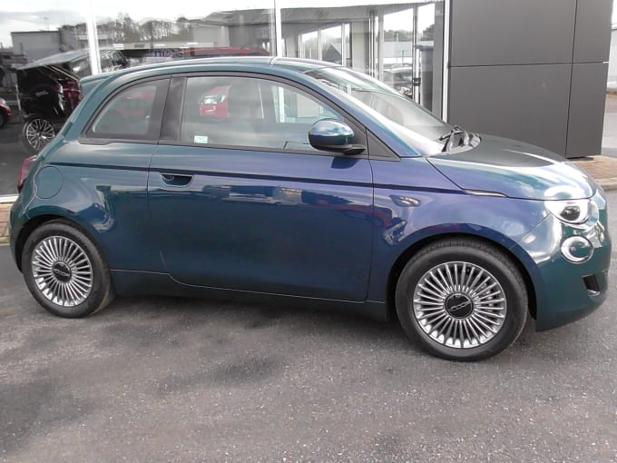 2025 Fiat 500e