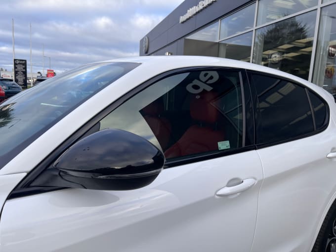 2022 Alfa Romeo Stelvio