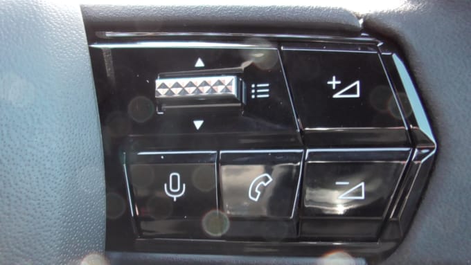2025 Alfa Romeo Junior Ibrida