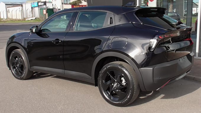 2025 Alfa Romeo Junior Ibrida