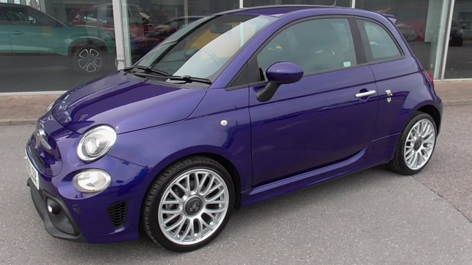 2025 Abarth 595