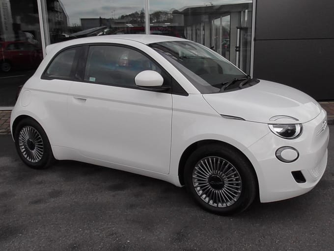 2025 Fiat 500e