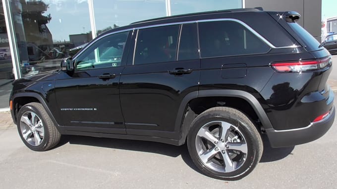 2025 Jeep Grand Cherokee