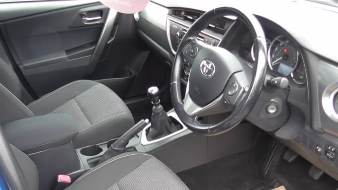 2024 Toyota Auris