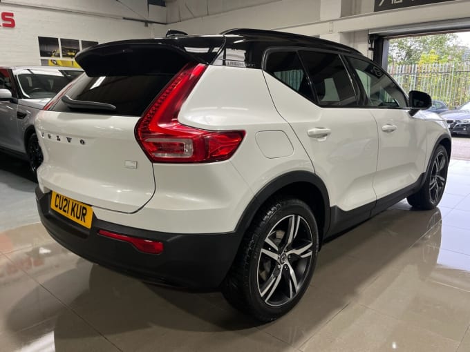 2025 Volvo Xc40