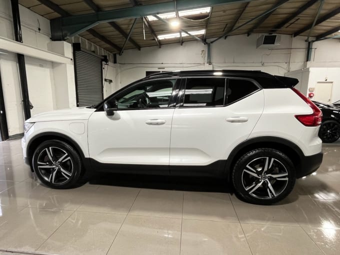 2025 Volvo Xc40