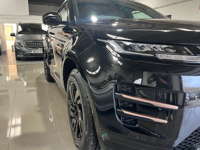 2025 Land Rover Range Rover Evoque