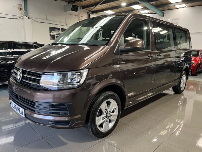 2025 Volkswagen Transporter Shuttle