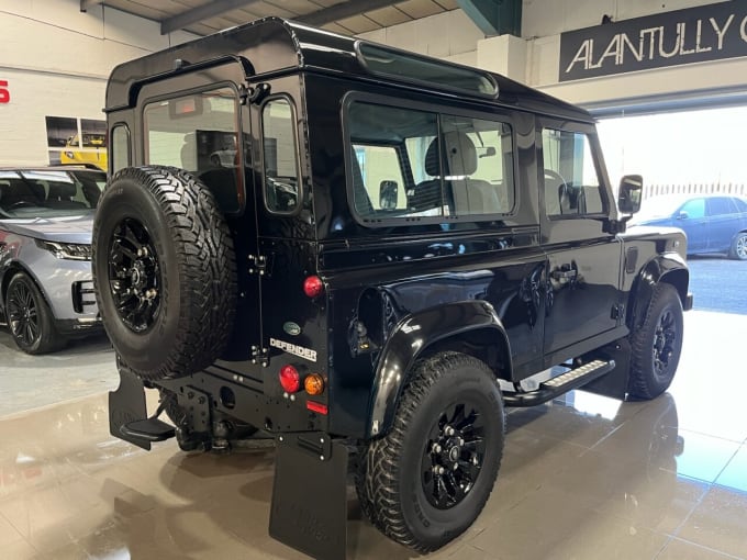 2025 Land Rover Defender