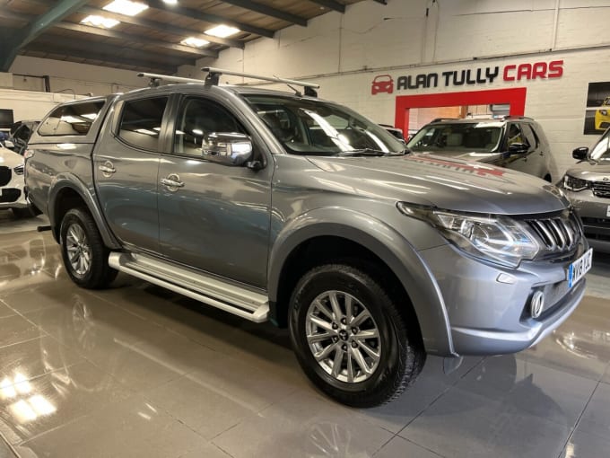 2025 Mitsubishi L200