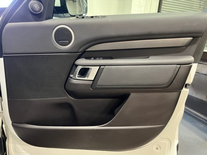 2025 Land Rover Discovery
