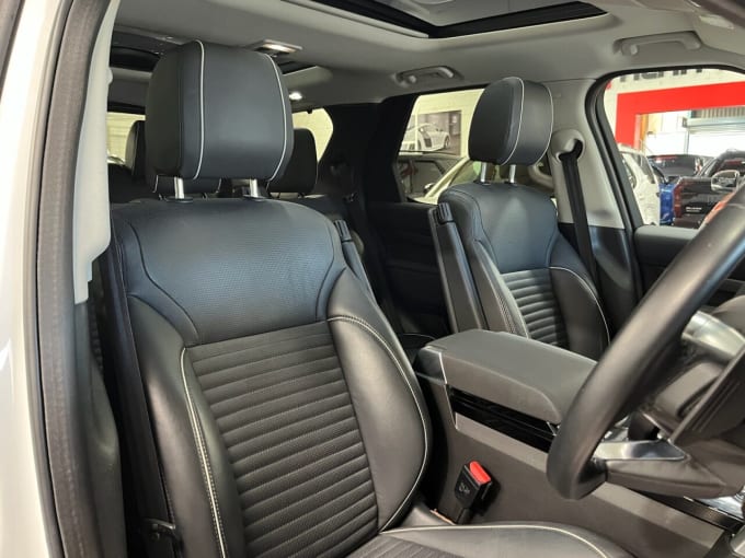 2025 Land Rover Discovery