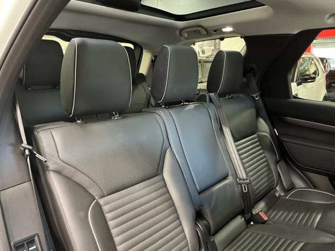 2025 Land Rover Discovery