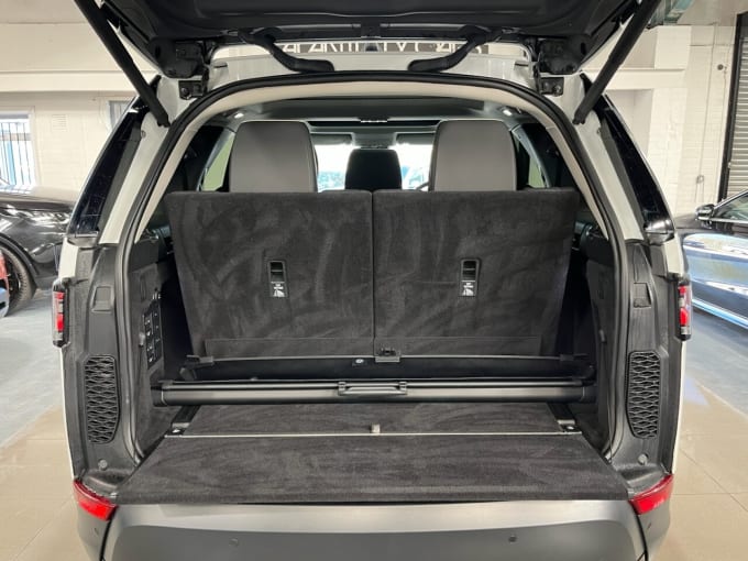 2025 Land Rover Discovery