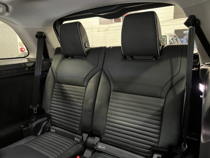 2025 Land Rover Discovery