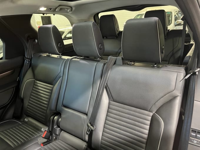 2025 Land Rover Discovery