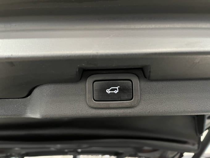 2025 Land Rover Discovery