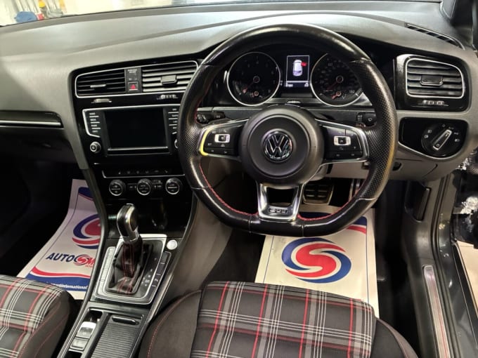 2025 Volkswagen Golf