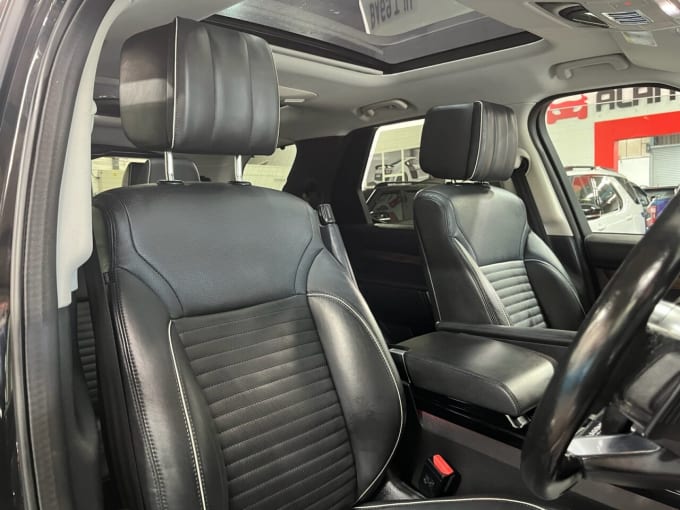 2025 Land Rover Discovery
