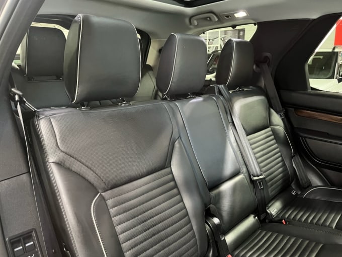 2025 Land Rover Discovery