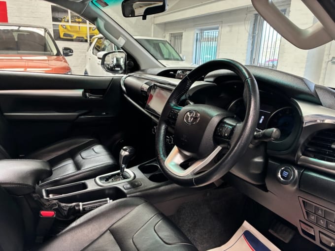 2025 Toyota Hi-lux