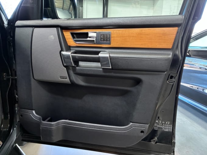 2025 Land Rover Discovery 4