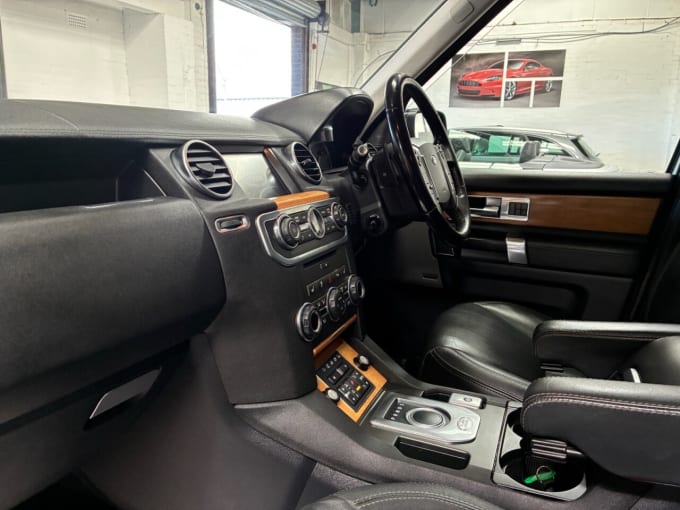 2025 Land Rover Discovery 4