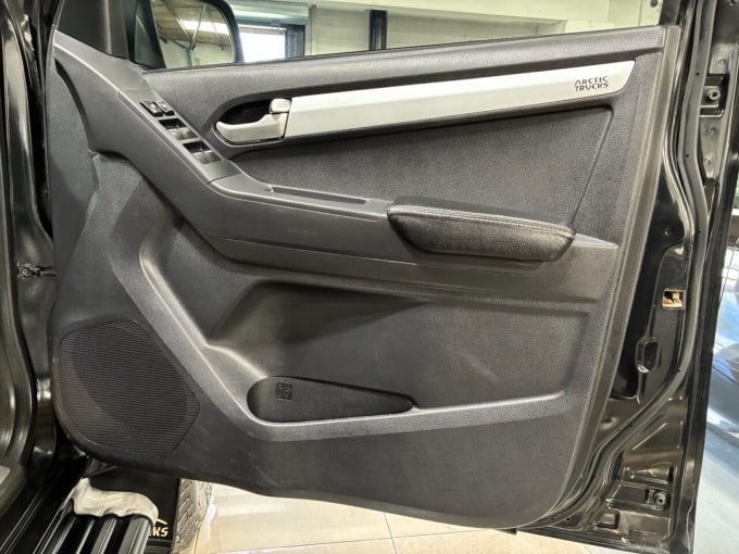 2025 Isuzu D-max