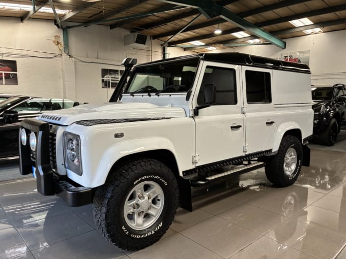2025 Land Rover Defender