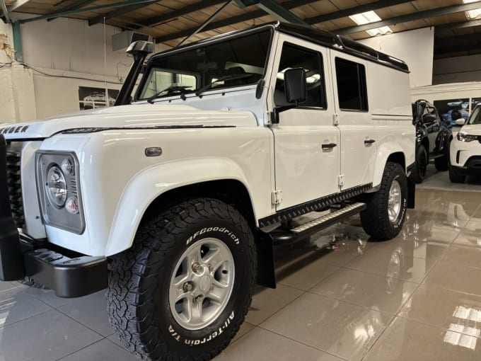 2025 Land Rover Defender