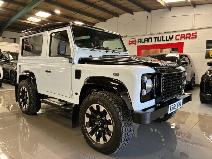 2025 Land Rover Defender 90