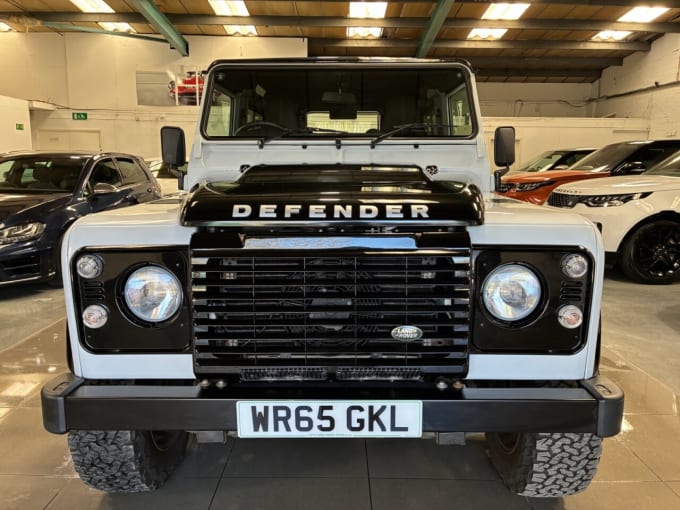 2025 Land Rover Defender 90