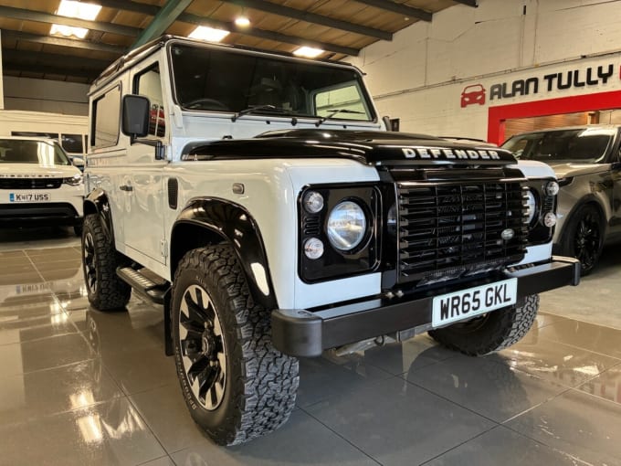 2025 Land Rover Defender 90