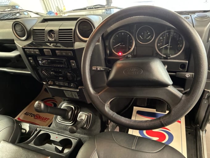 2025 Land Rover Defender 90