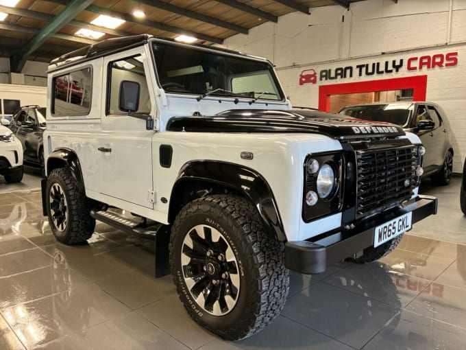 2025 Land Rover Defender 90